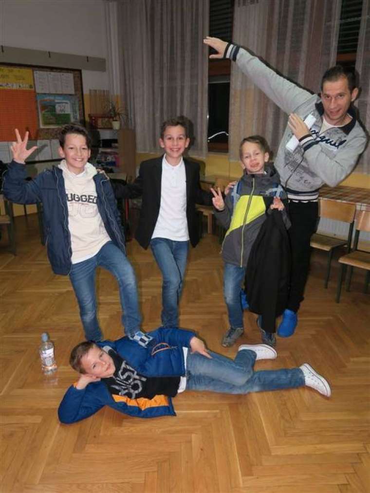 Brez opisa