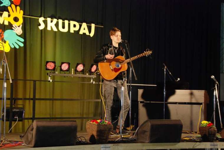 Brez opisa
