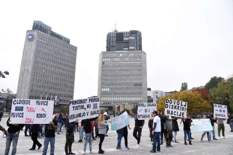 romi-protest-ljubljana-vlada-parlament_bobo2