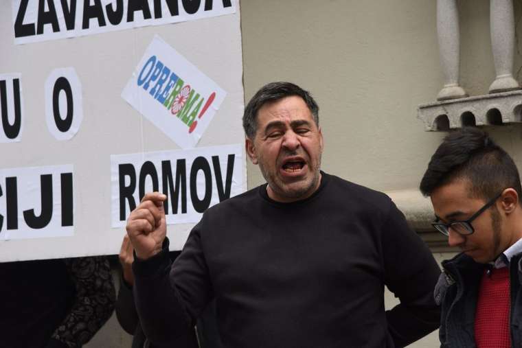 romi-protest-ljubljana-vlada-parlament_bobo3