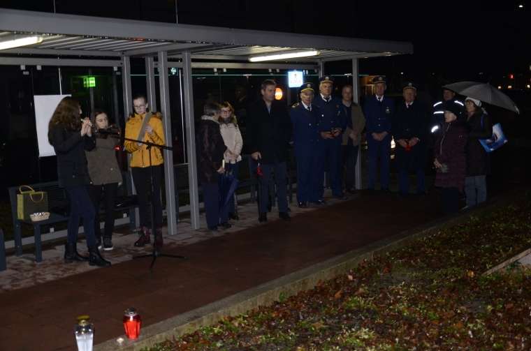 V spomin na žrtve prometnih nesreč prižgali sveče