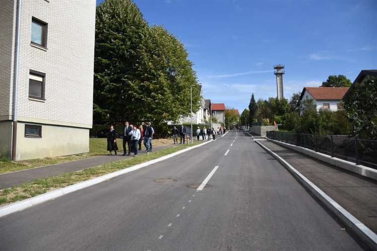 namenu-predali-obnovljeno-cankarjevo-ulico-v-krškem