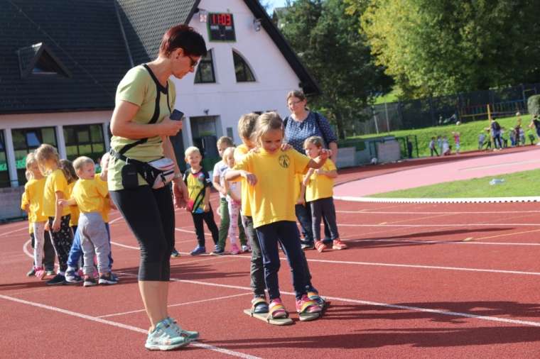 423-mini-olimpijcev-na-novomeški-olimpijadi