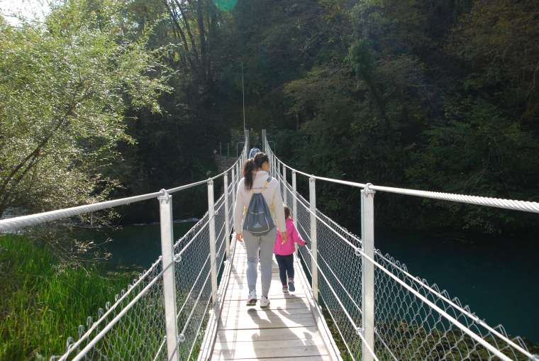 jesenski-pohod-po-učni-kraški-poti-in-odprtje-brvi