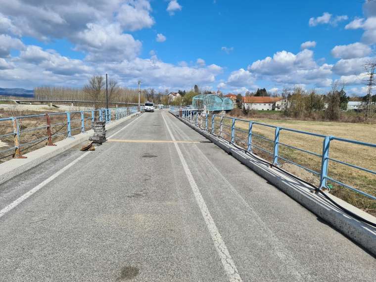 Betonska povezava železnih delov mostu