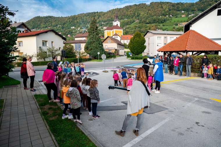 semič, šolska-ulica