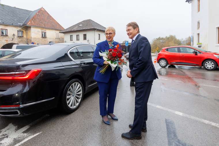 obisk-predsednice-rs-nataše-pirc-musar-v-črnomlju