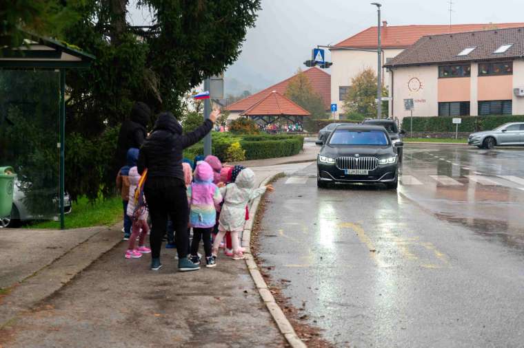 obisk-predsednice-rs-podružnične-šole-štrekljevec