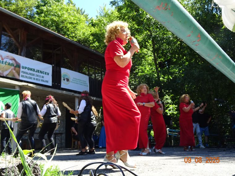 srecanje-upokojencev, miklavz
