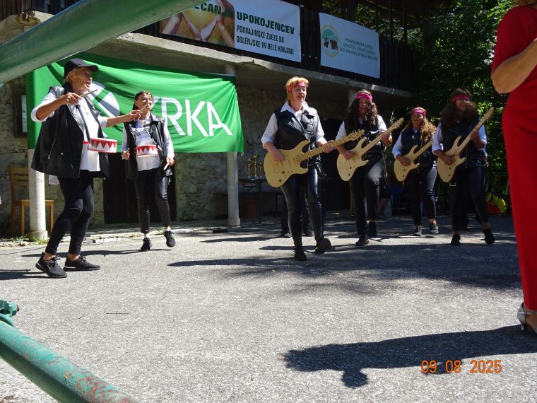 srecanje-upokojencev, miklavz