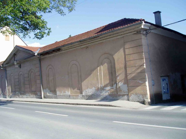 slomskov_dom.jpg