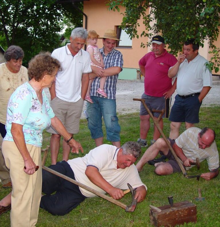 druziklepanje_0001.jpg
