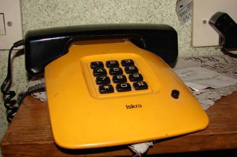 telefon.jpg
