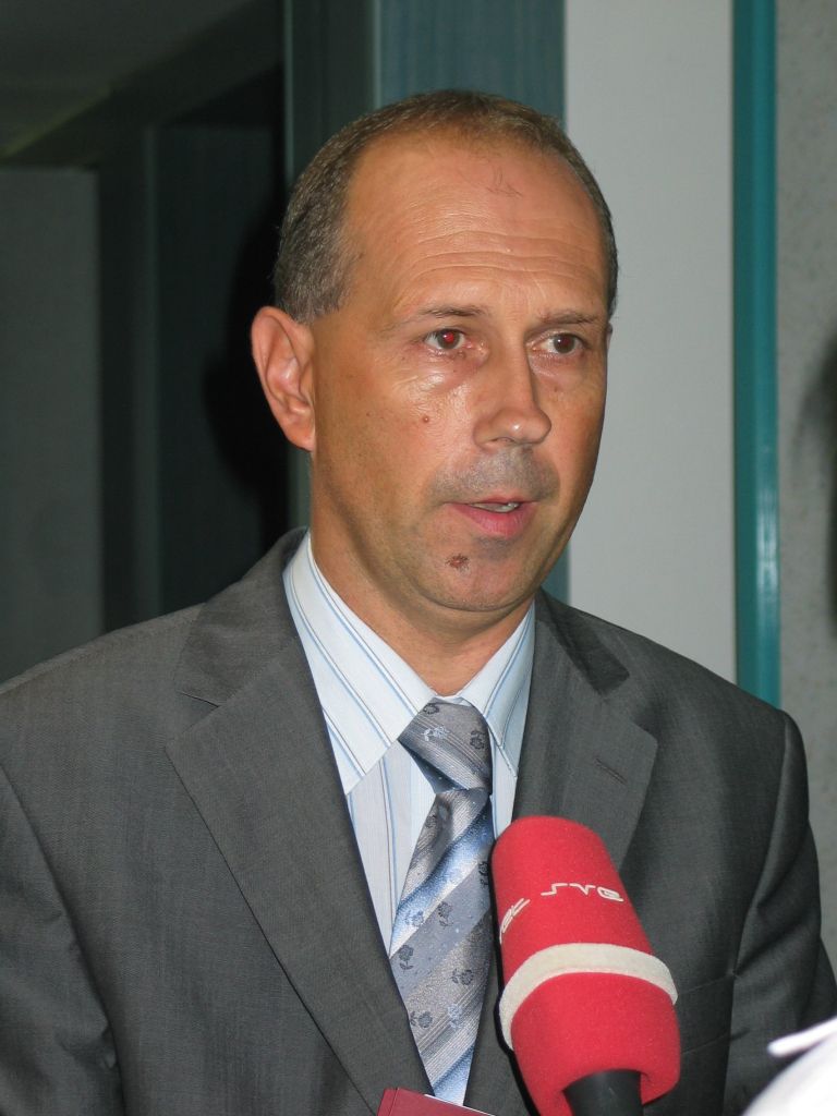 0014_r1.jpg