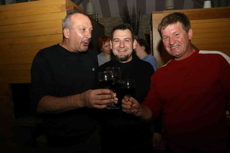 srecko_ocvirk_med_krskim_zupanom_francem_bogovicem_in_zvonetom_kosmerlom.jpg
