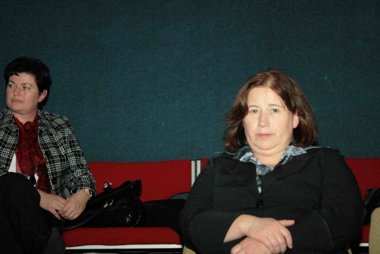 tatjana_hafner_in_vlasta_moskon__v_ozadju.jpg