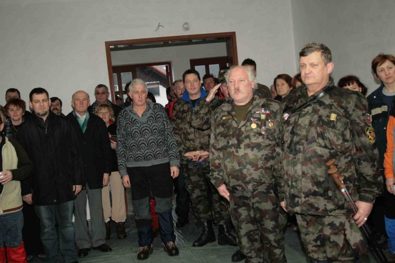 pohodniki_14__divizije_je_pripwl_pozdarvit_tudi_zupan_ocvirk.jpg
