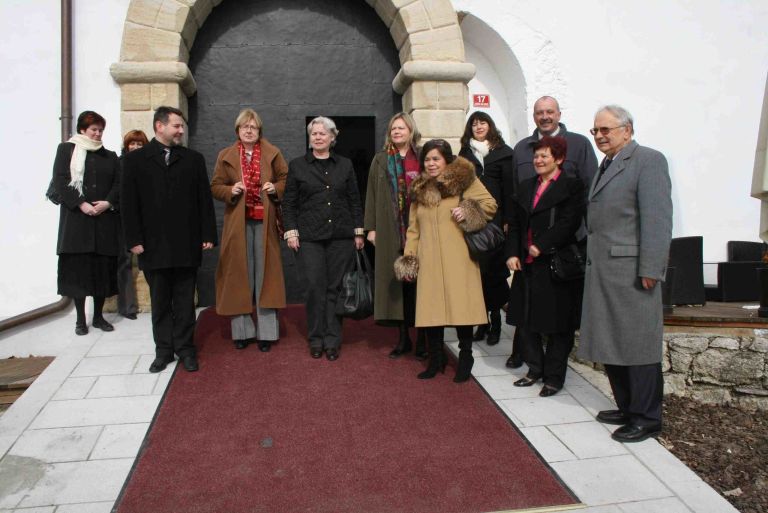 ambasadorke_je_na_gradu_sprejel_zupan_os_s_sodelavci.jpg