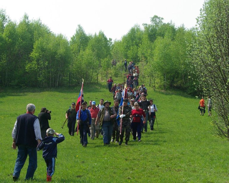 javorovica_pohodniiki_0001.jpg