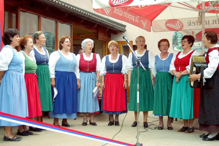 otvoritev_asfaltne_prevleke.jpg