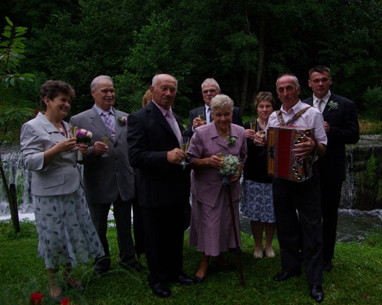 szlata_zijalosampanjci.jpg