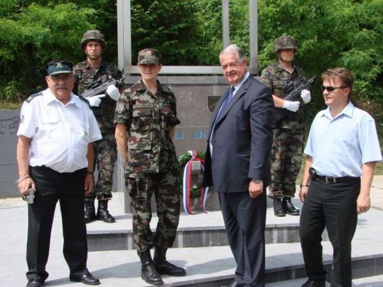 poganci08.jpg