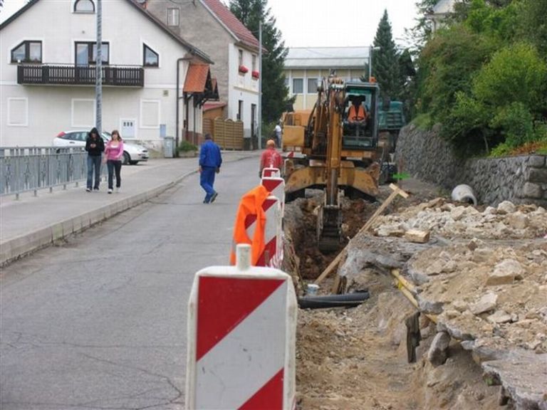 cesta_metlika_mbj.jpg