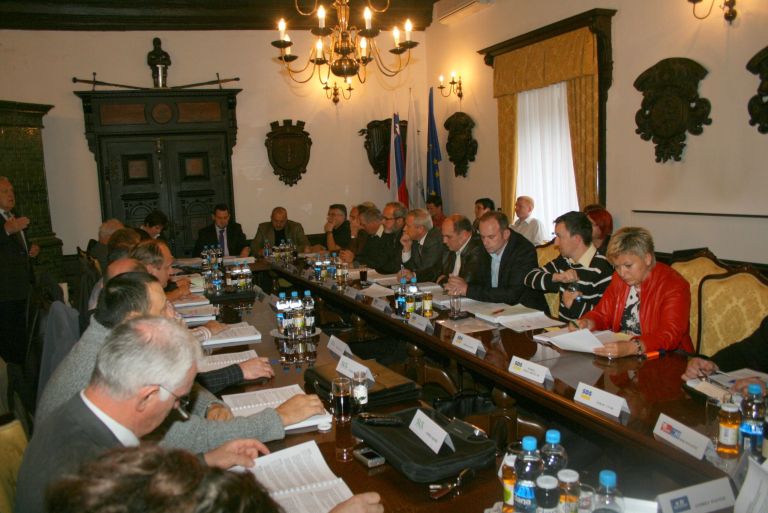 ernestl_poroca_sevniskim_svetnikom.jpg