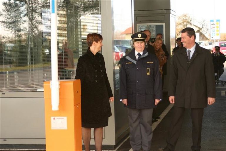 odpiranje_zapornice.jpg