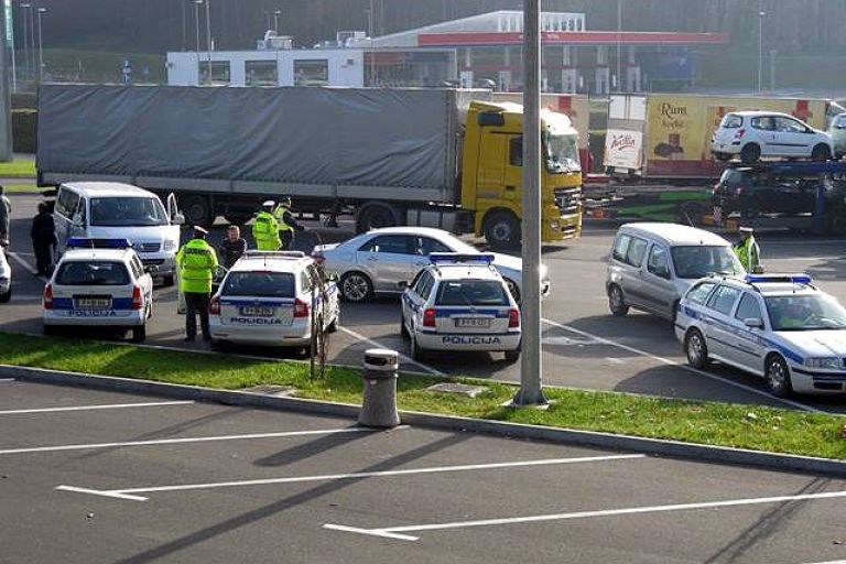 nadzor_pu_nm_07.jpg