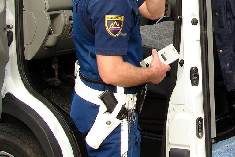 policist.jpg