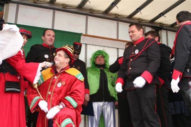 kronanje_000.jpg