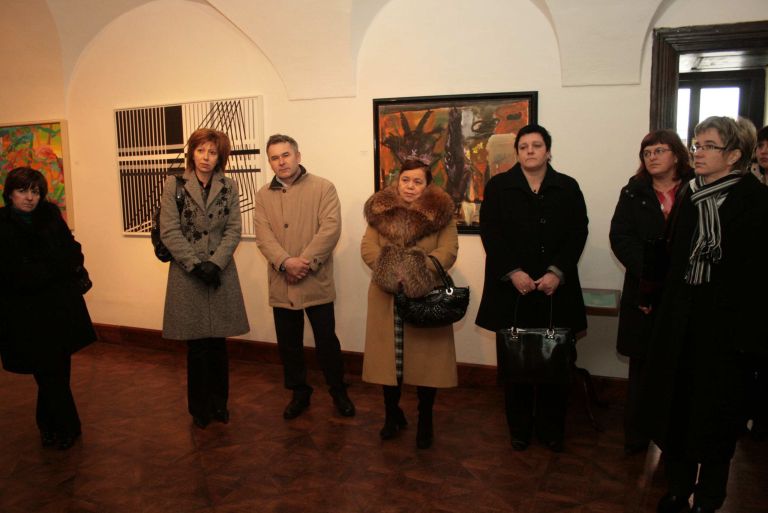 po_srecanju_so_si_ogledali_razstavo_v_stari_galeriji.jpg