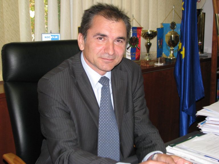janko_veber_okt_09_dvokol.jpg