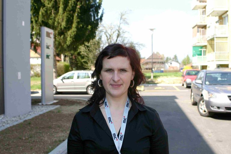 mateja_gerjevi____irektorica_mladinskega_centra_bre__ice.jpg