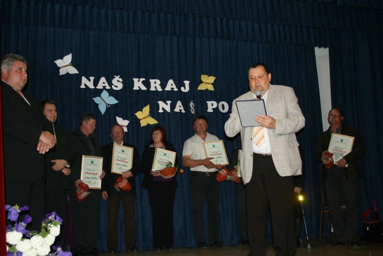 posebno_priznanja_za_kukca.jpg