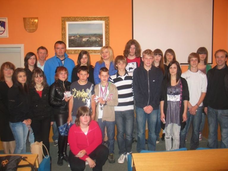 metlika_ucenci.jpg