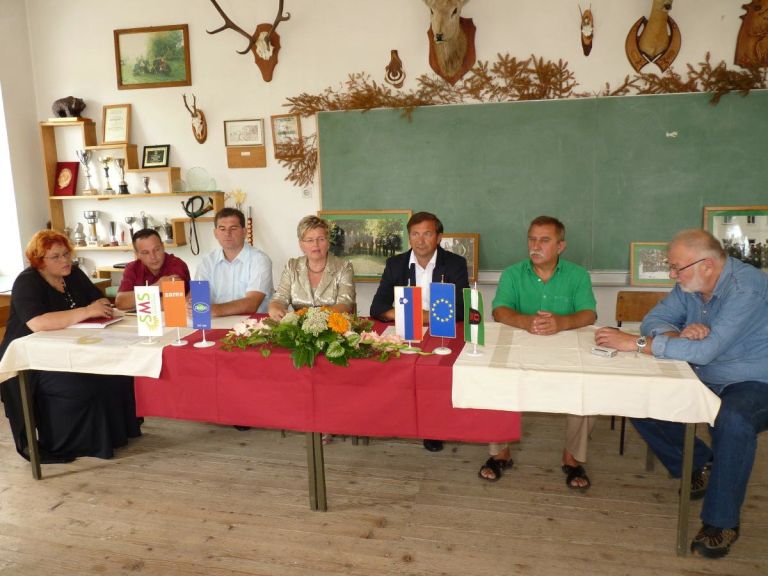 p1040545_1_1.jpg