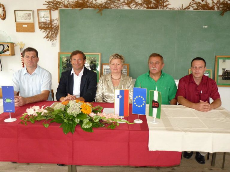 p1040561_3_1.jpg