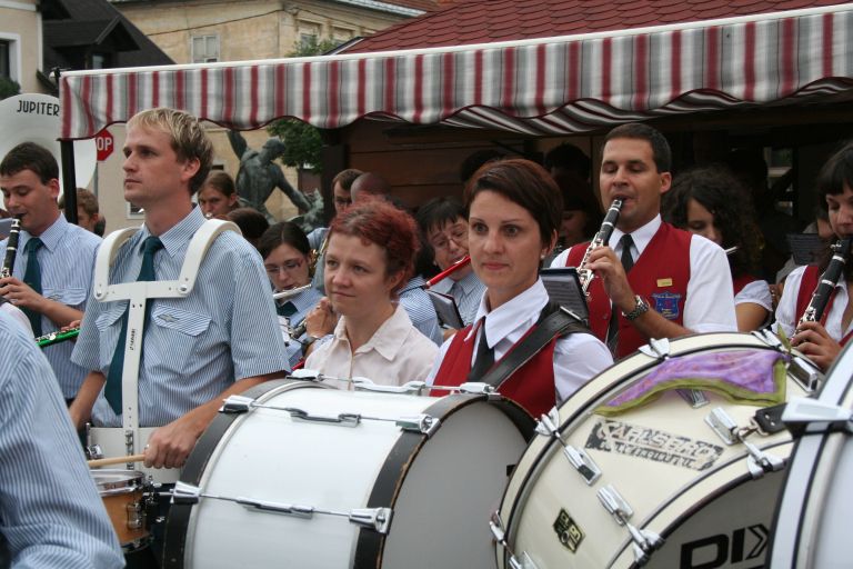 image003.jpg