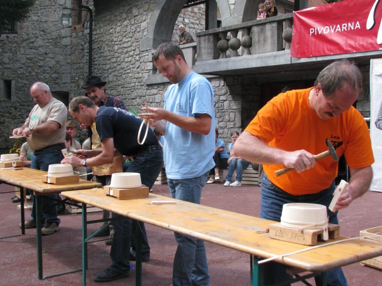 rib_sejem_rokodelske_igre_2010.jpg