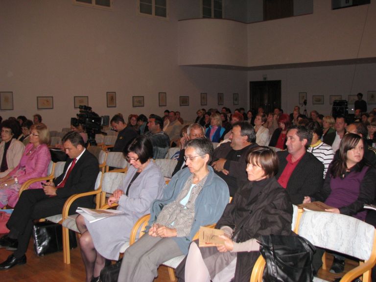 zdravje_romskih_otrok_sept_2010.jpg