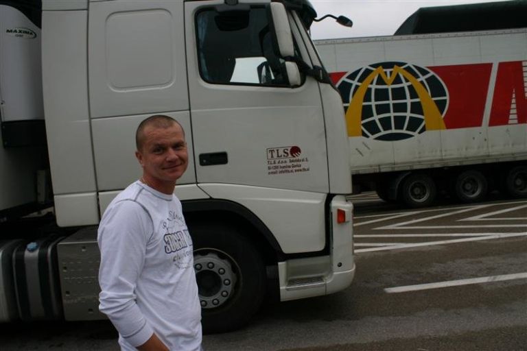 gregor_cekuta_iz_semi__a__voznik_podjetja_iz_ivan__ne_gorice__je_prvi_dan_stavke_v_koloni___aka...