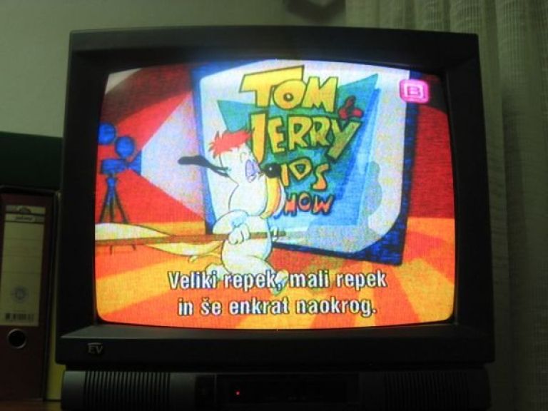 tv2.jpg