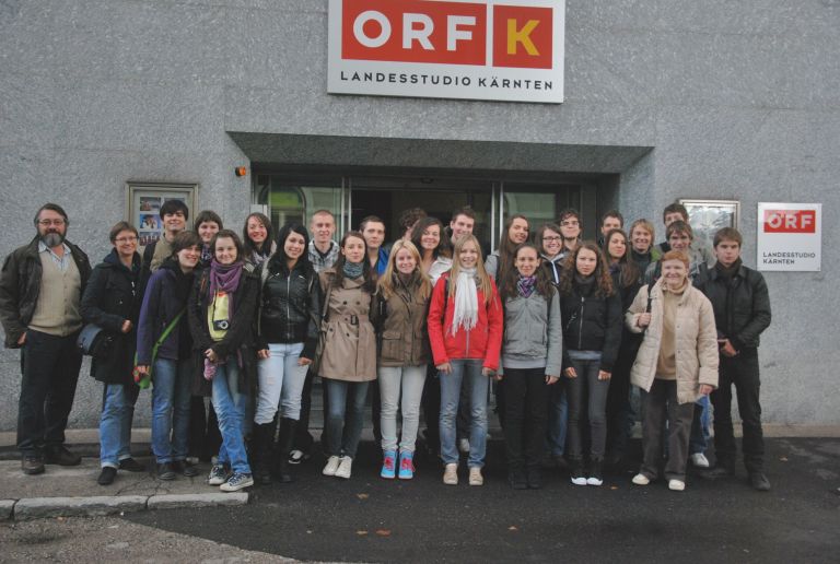 skupinska_slika_po_ogledu_orf_foto_eva_kupljenik.jpg