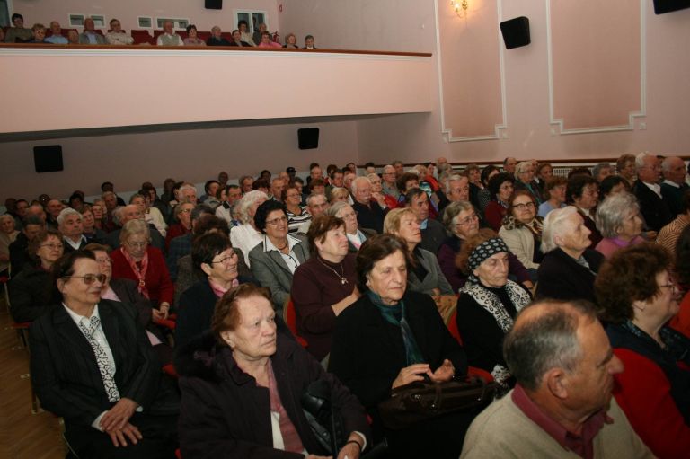 le_se_na_balkonu_je_bilo_nekaj_prosotora.jpg