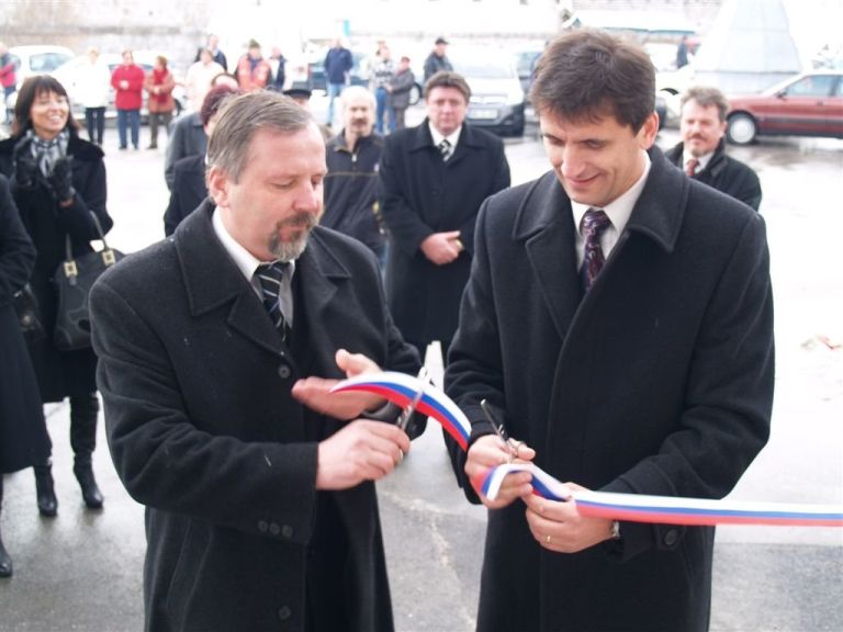 px272391_000.jpg