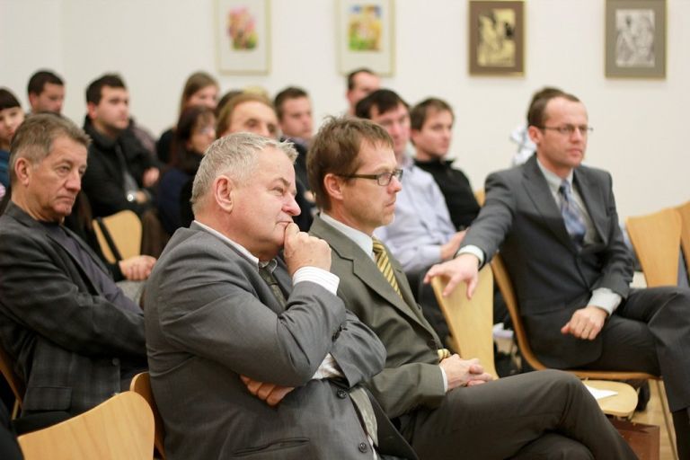 akademski_vecer_fi___dekan_fini_anton_jezernik_in_dekan_fo___boris_bukovec.jpg