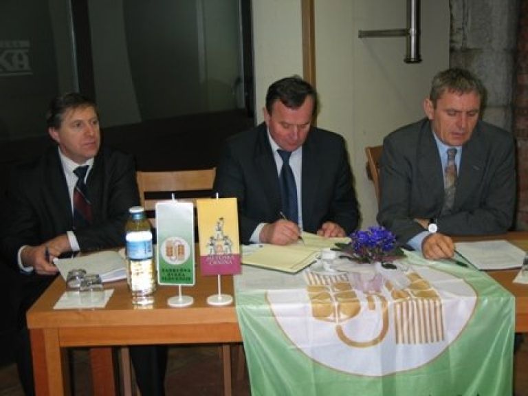 zadruge1_0001.jpg