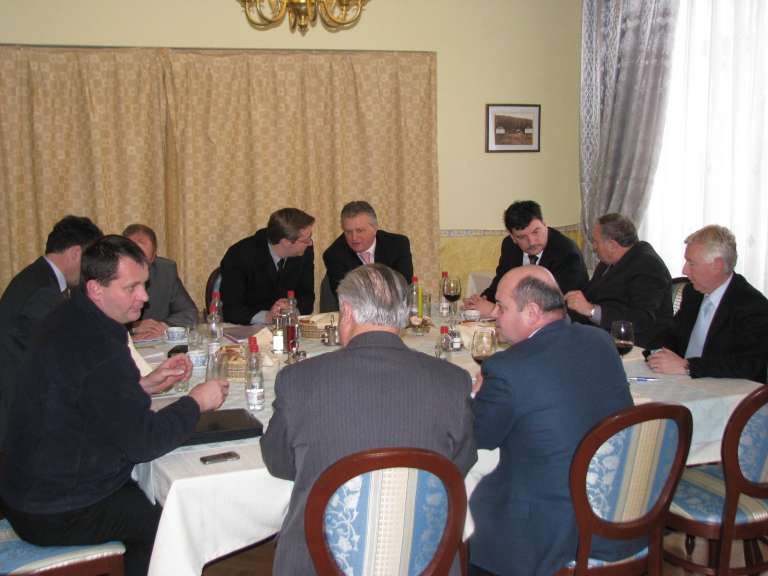 delovni_sestanek_zupanov_1_februar_2011.jpg